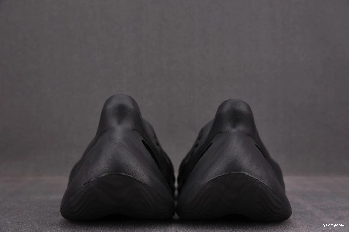 Foam Adidas RNNR Onyx Yeezy HP8739 0823
